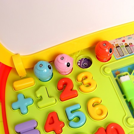 Developing table "Play and study", the color of the red-10