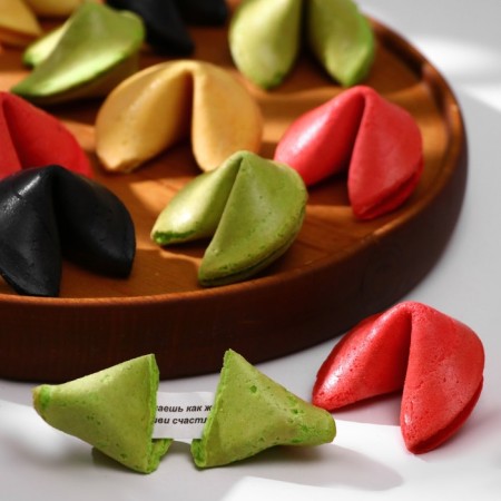 Prediction cookies (green, pink, yellow, black), 40 pcs.
