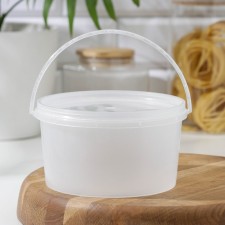 A can with a sealed lid, 1 l, the color is transparent