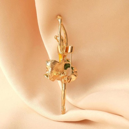 Brooch "Ballerin" dancing, yellow-green color in gold-1