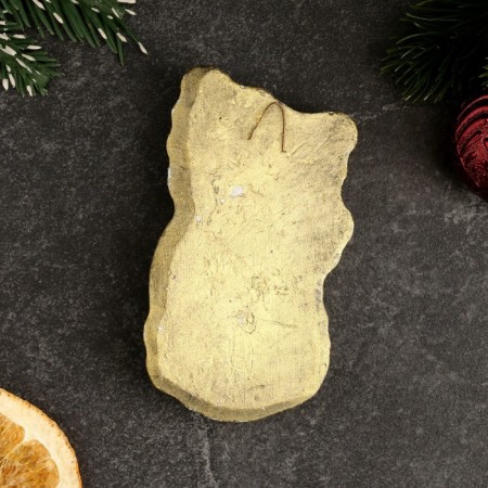 Figure with the suspension of "Dragosh Kin" Old Gold, 10x8x1cm-3