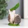Souvenir Polystone "Hedgehog with a hedgehog under the leaf" "7.8x5.3x3.4 cm