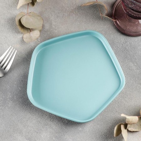 The dish "Clear day", 16.5 × 15.6 × 1.6 cm, blue color