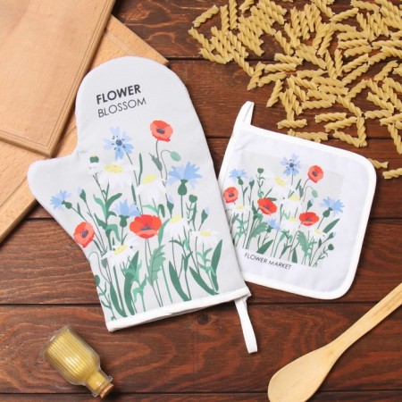 Set of kitchen. Dolyana "Field Flowers": mittens 20x28 cm, severity 17x17 cm, 35% HL, 65% PE