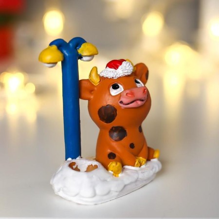 Souvenir Polystone SPRISE "Gobby in a cap under a flashlight"-1