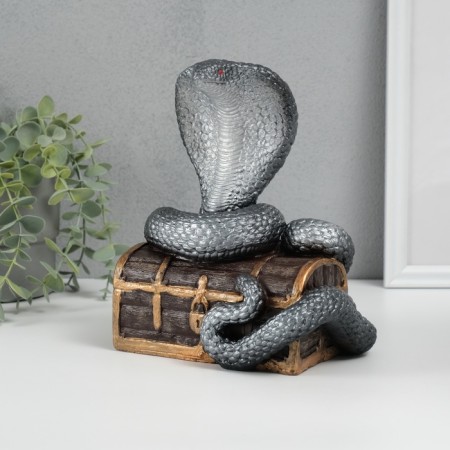New Year's figure "Cobra on the chest" 20 x 17 x 12 cm.