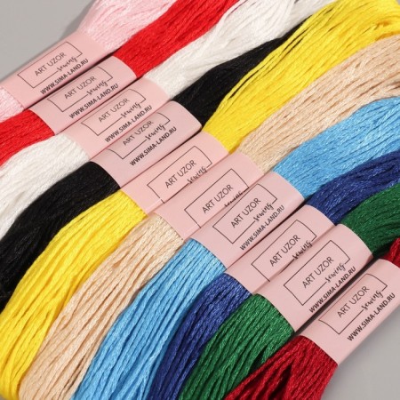 Cross -embroidery set: canvas without a pattern 30 × 20 cm, threads 10 pcs, hoop d = 18 cm, needles 6 pcs, bobbins 10 pcs, color mix-4