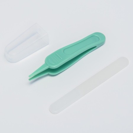 A child’s care set, 5 items (comb, tweezers, scissors, a knipser, saw), green color-5