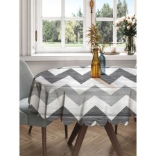 The tablecloth on the table 