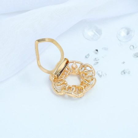 Clip for a scarf "links" with a pearl, white color in gold-3