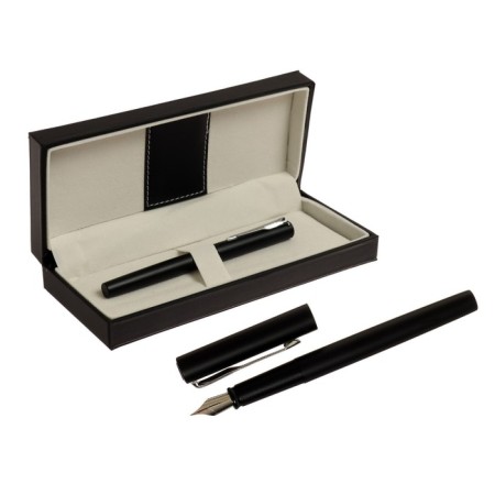 Gift feathers in the leatherette case, the case is black
