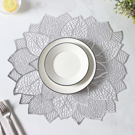 Set of serving napkins on the table “Flower”, 4 pcs, 43 × 43 cm, silver color-4