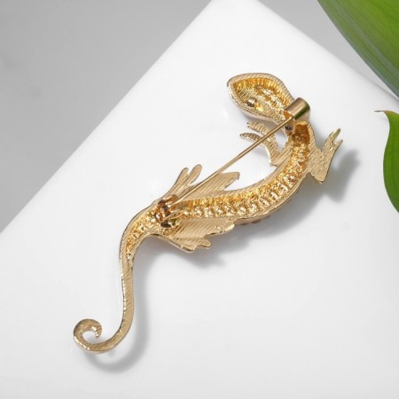 Brooch "Lizard" is narrow, white color in gold-1