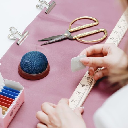 The needle "Circle", on a wooden substrate, d = 7 cm, color mix-4