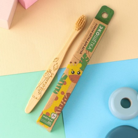 Baby toothbrush, bamboo "Curious giraffe"-1