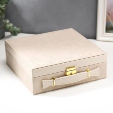 The casket to the leatherette to the clock 3 compartments and jewelry 