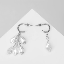 Earrings with pearls 