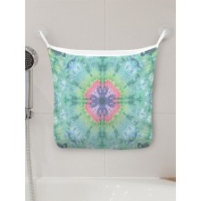 Organizer in a bath on suction cups 