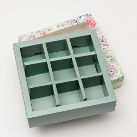 Box for 9 sweets with a shell "Rose" with a window, 14.5 x 14.5 x 3.5 cm-2