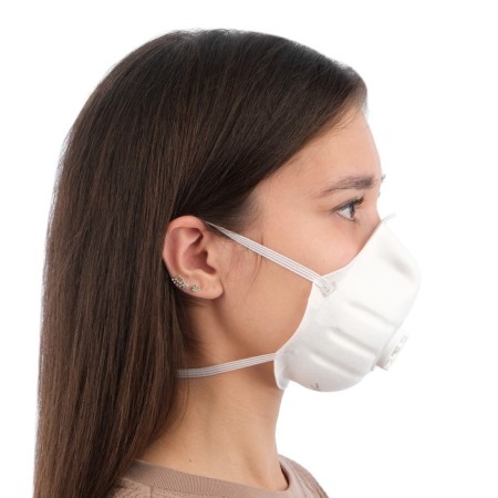 Half mask filtering molded with the source "Source" FFP1-1