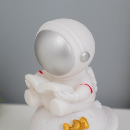 Lamp "Cosmonaut with a book on Saturn" 2W LED LR44 5x8x13cm-5