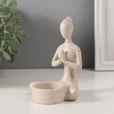 Polystone candlestick for 1 candle "Girl. Greeting" White in nettles 8.5x8.8x11.7 cm-3
