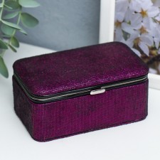Casket to the leatherette for jewelry 