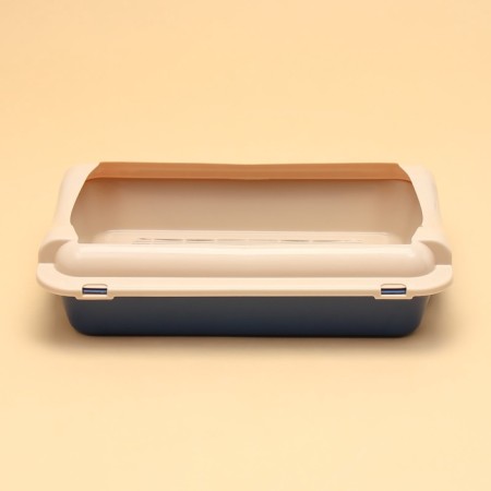 A medium toilet with an side and a mesh of 36 x 26 x 9, cm, blue tray/ grid and side beige side-1