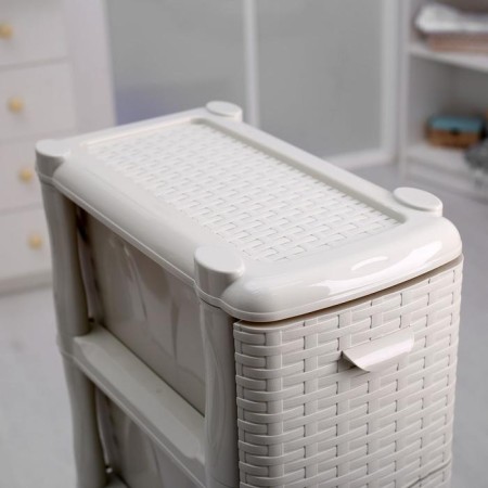 The chest of a narrow 4 section "Rotang", the color is white-1