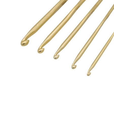 A set of hooks for knitting, aluminum, 2.5-5.0 mm-2