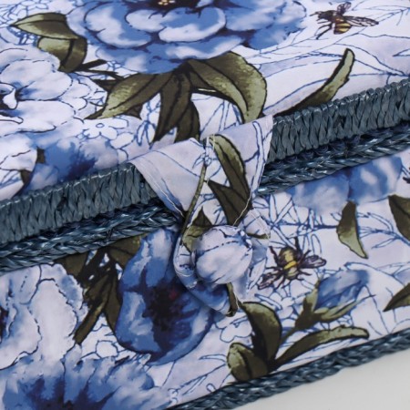 Casket for needlework "White-blue peonies" 20x20x11 cm-1