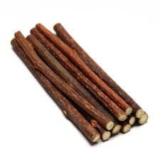 A set of wands for cats 