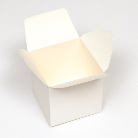 The box is folding, square, white, 12 x 12 x 12 cm,-2