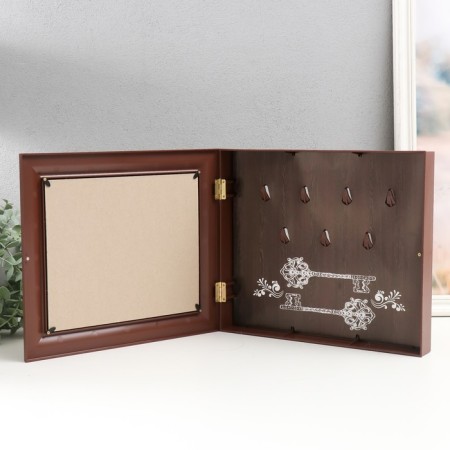 Key closed "Birch forest" 26.5x31.5 cm nut-2