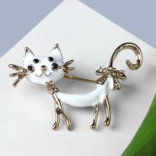 Brooch 