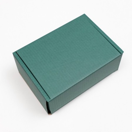 Self -charged, emerald box, 22 x 16.5 x 10 cm-1