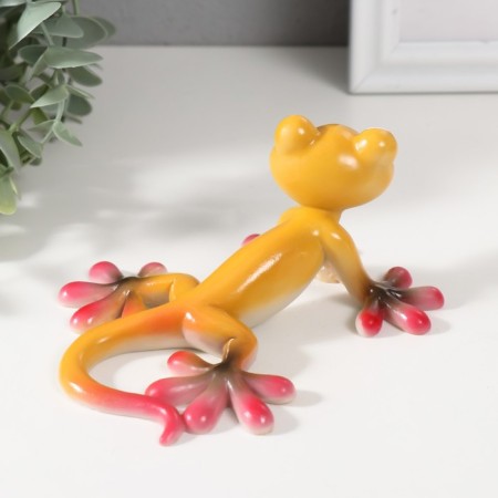 Polystone souvenir "Yellow-red hexcon" 13x10.5x6 cm-2
