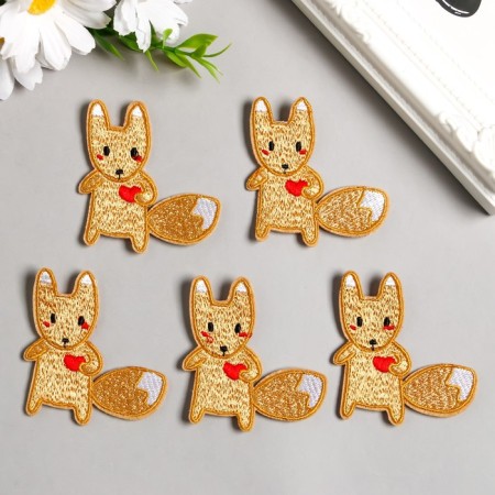 Decor for creativity Textile embroidery "Squirrel with a heart" 5.2x5.5 cm-1