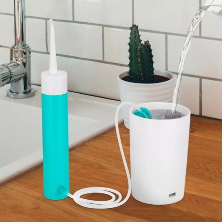 Irrigator KitFort KT-2957-3, portable, 320 ml, 3 modes, 2 nozzles, from battery, white and white-4