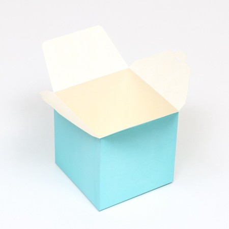 The box is folding, square, blue, 12 x 12 x 12 cm,-2