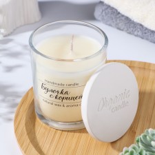 A candle in a glass flavored 