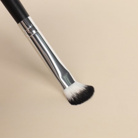 A set of makeup brushes "monogram", 7 objects, a cover on a button, golden color/black-6