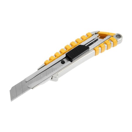 A universal tundra knife, a rubberized metal case, 18 mm-9