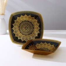 A set of plates 