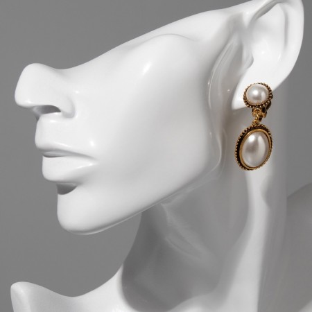 Clips "Circle with Oval" with setting, color black gold-2