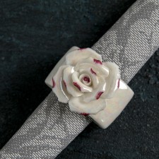 Ceramic ring for napkins 