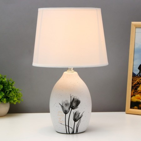 Table lamp "Flowers" 1xe14 40W white 20x20x31 cm.-1