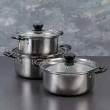 A set of stainless steel dishes, 3 objects: pans 1 liter, 1.4 l, 1.8 l, d = 15/17/18.5 cm, covers, induction