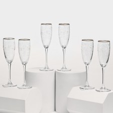 Set of glass glasses 