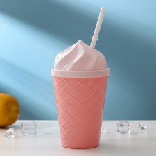 Stlery glass, 500 ml, with a lid and a tube, the color of mix